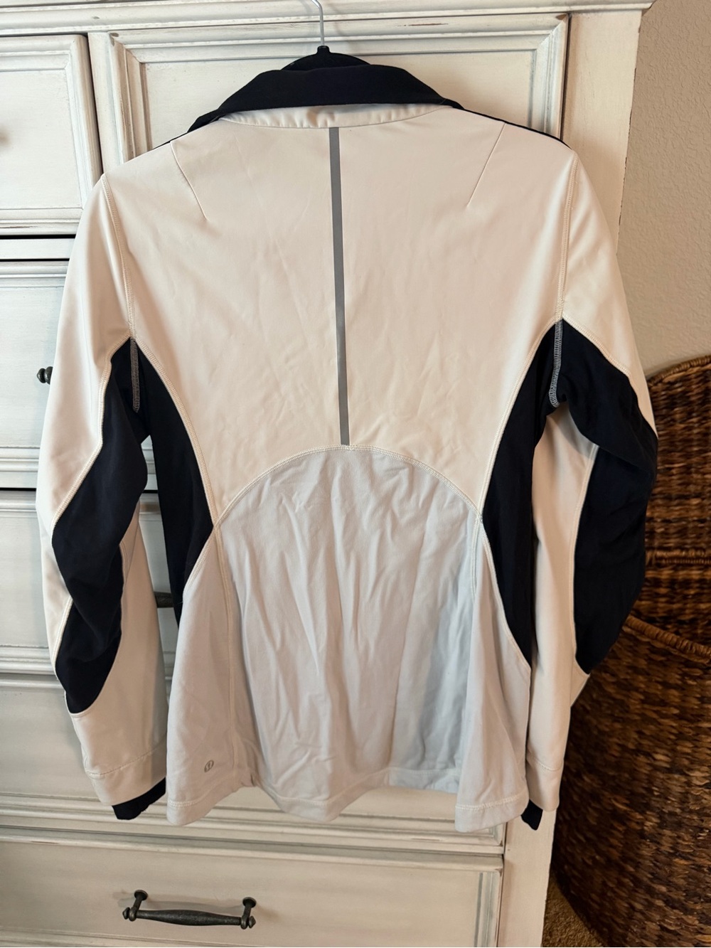 Lululemon “draft dodger” jacket - Picture 3 of 3